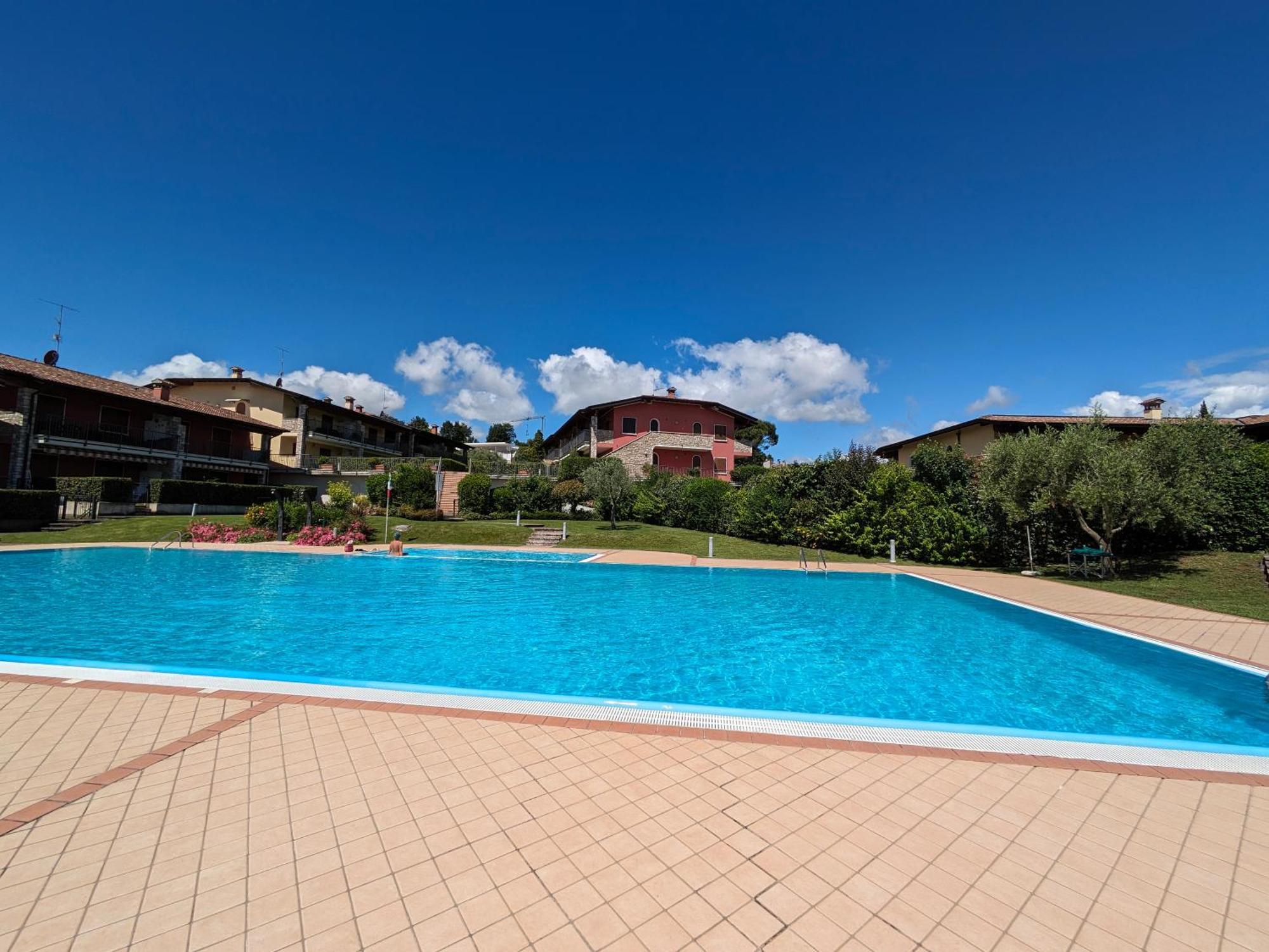La Fenice Holiday Apartment Manerba del Garda Pokój zdjęcie